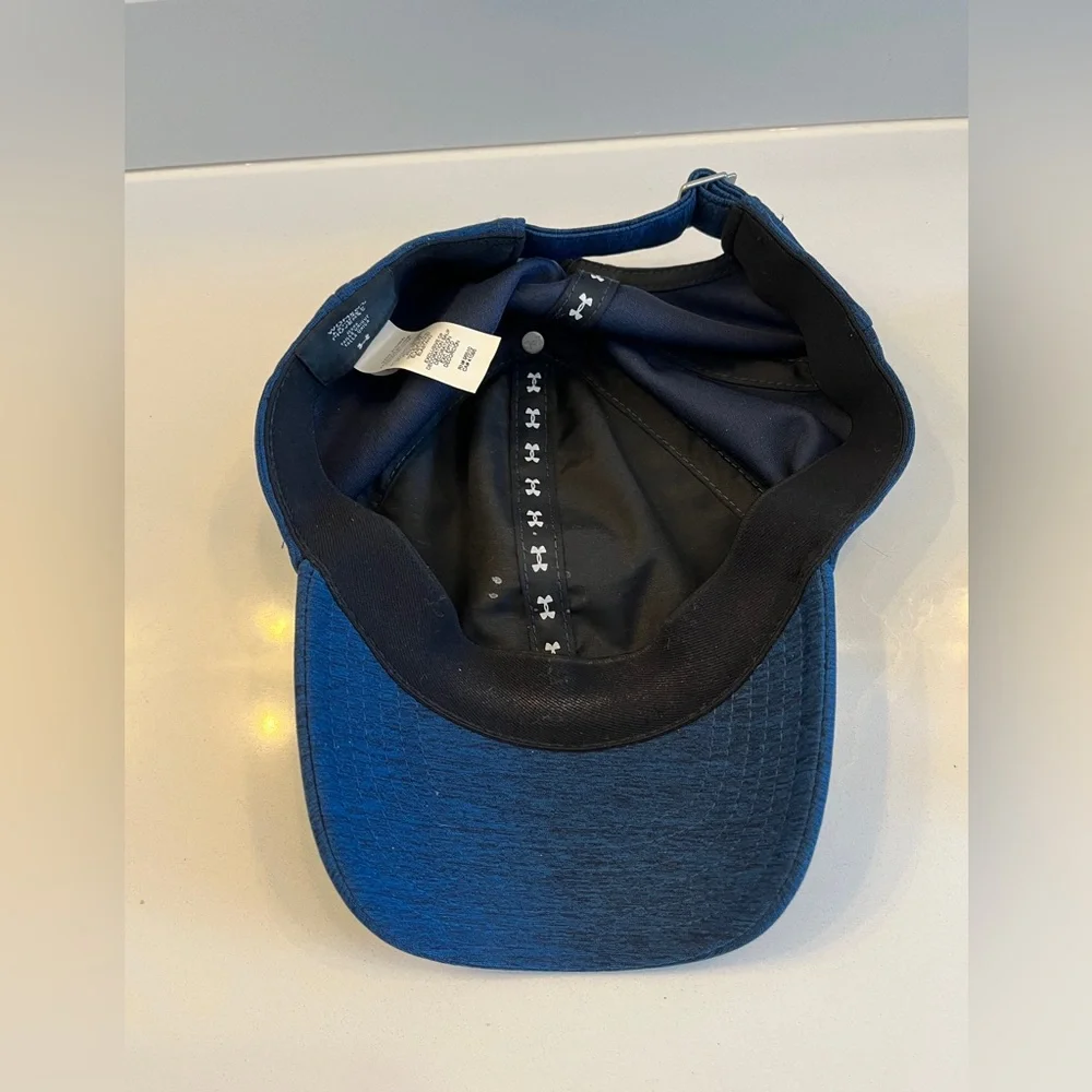 Women’s adjustable lightweight blue under Armour hat